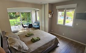 Studio avec terrasse et tonnelle